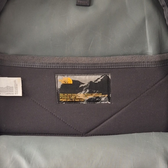 The North Face Borealis Backpack - Picture 6 of 16